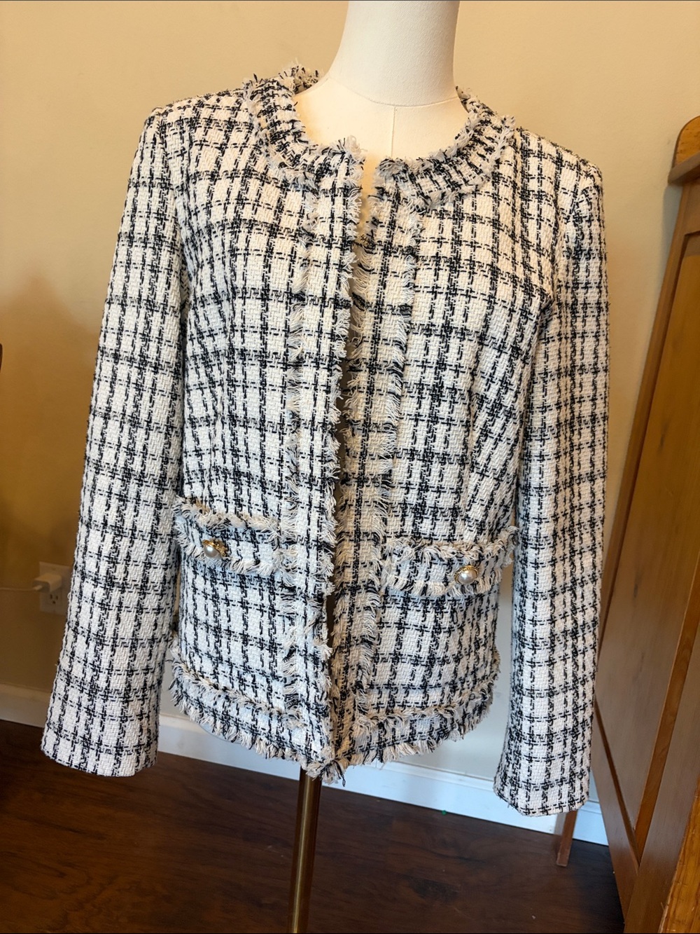 Nanette Lepore Black & White Tweed Frayed Edge Blazer pearl buttons